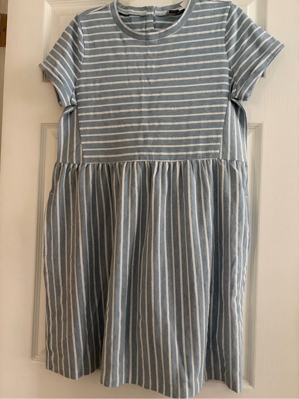 Women’s Blue and White Striped Short-Sleeve Dress size S